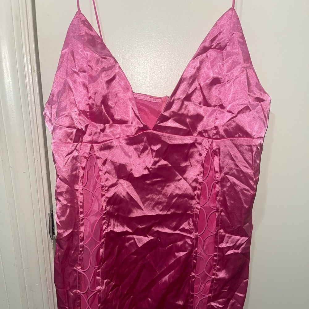 SHEIN pink Minni cut out side, zip in the back club dress.
